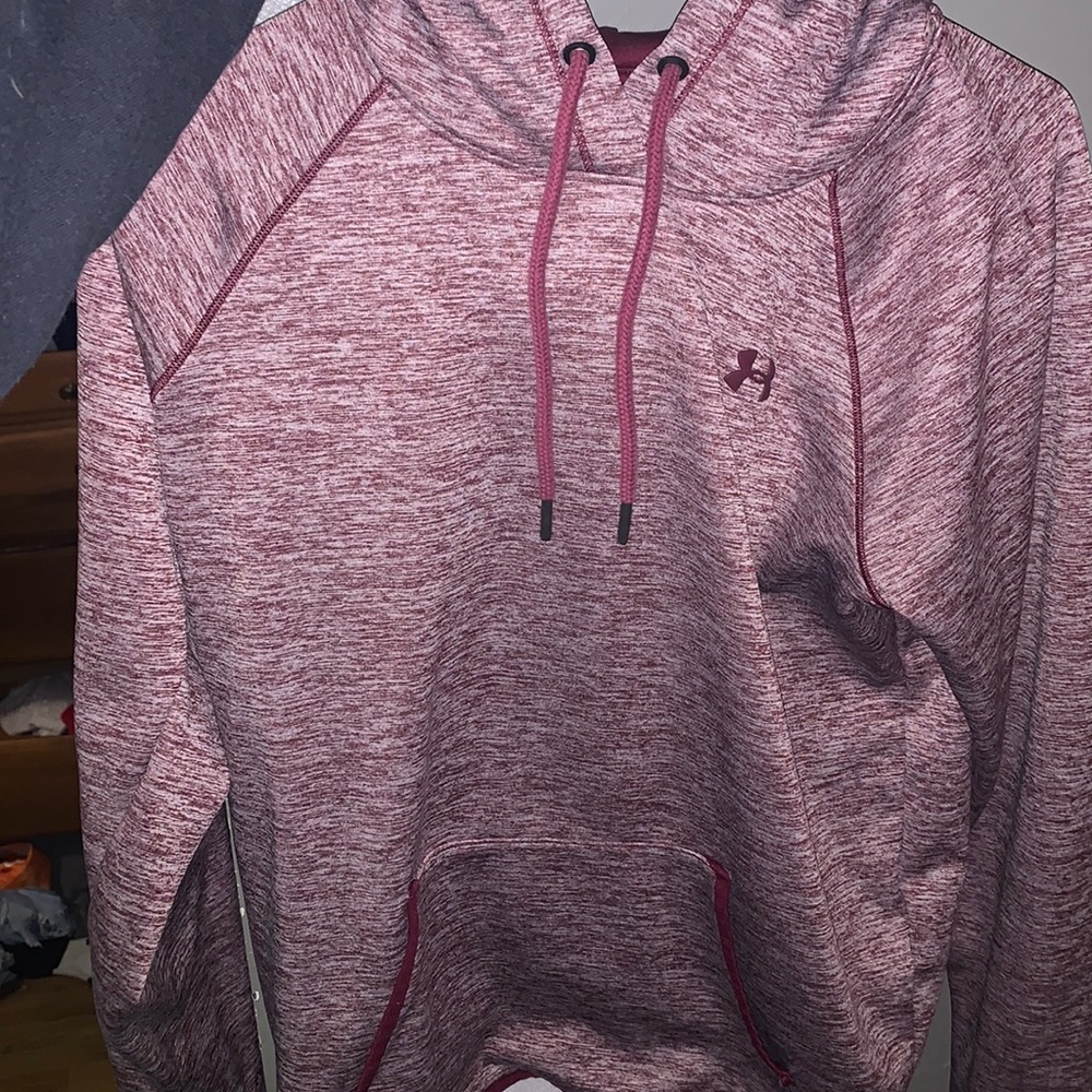 Maroon under armour sweatshirt